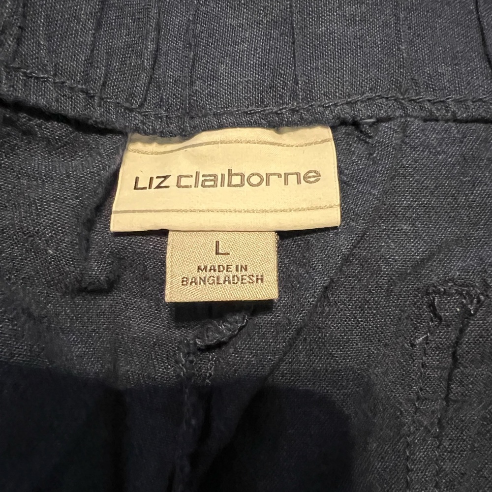 Liz Claiborne Women's Navy Blue Capri's Sz L - Picture 3 of 5